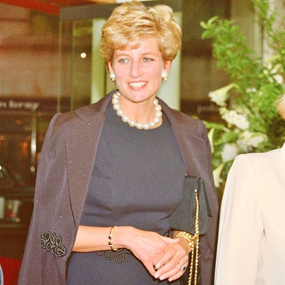 Princess Diana / Meghan Markle Inspired Blue Gemstone & CZ Goldtone Bracelet - Picture 12 of 16